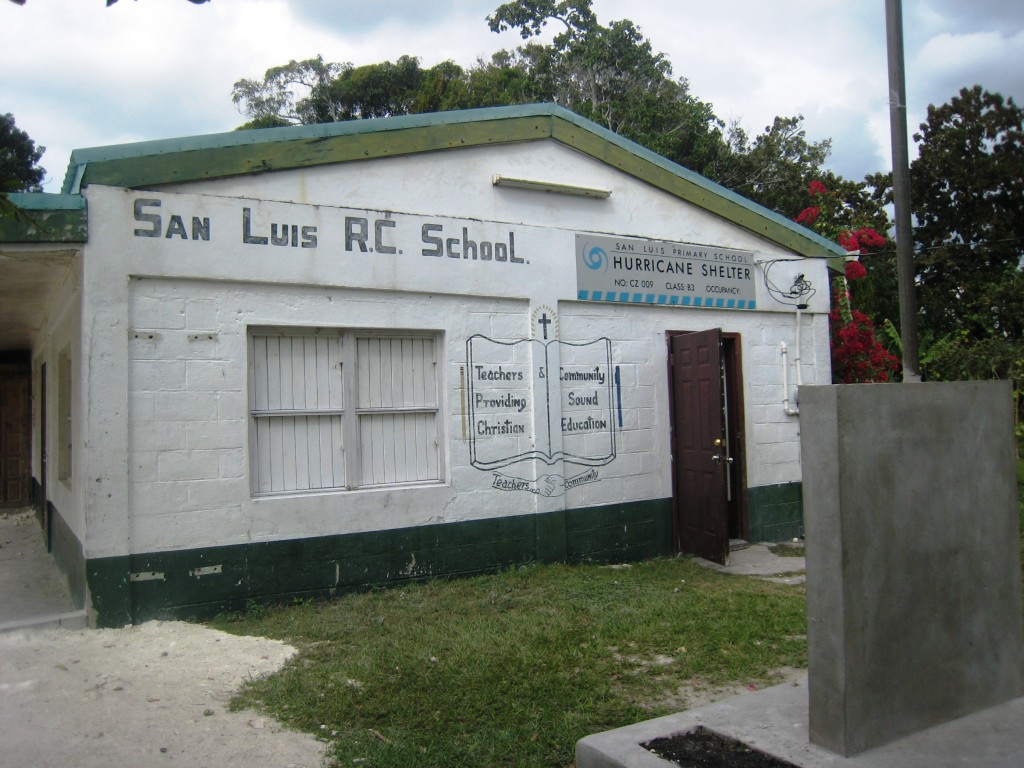 Schools in Belize are either government or religiously affiliated. The primary school at San Luis is Roman Catholic, although in practice there is not that much difference in actual operations between the ‘RC’ and government school.